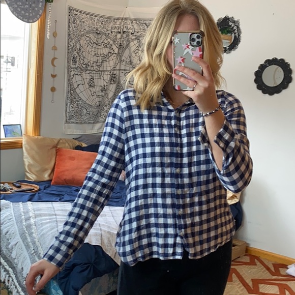 Gingham Pattern Button down - Picture 2 of 3